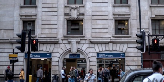 Screen Shot 2017-11-20 at 11.20.08 AM london victoria station